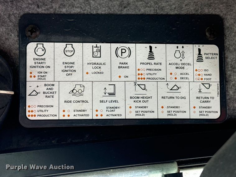 image for item YA2626 2020 John Deere 333G tracked skid steer loader