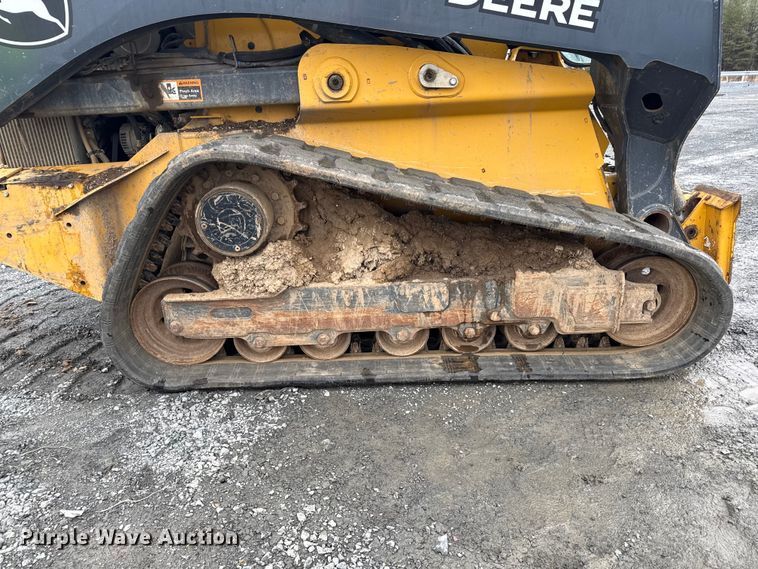 image for item YA2626 2020 John Deere 333G tracked skid steer loader