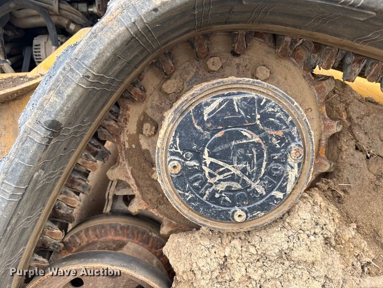 image for item YA2626 2020 John Deere 333G tracked skid steer loader