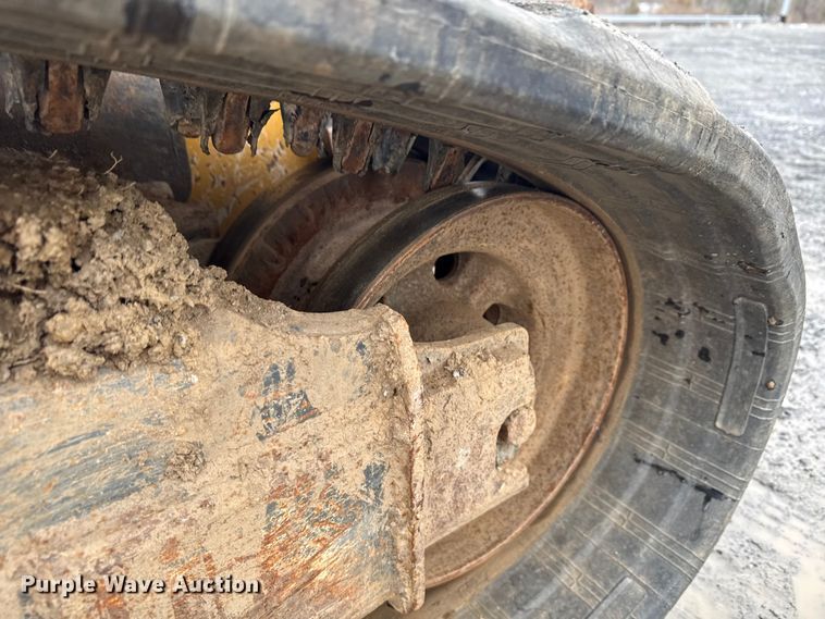 image for item YA2626 2020 John Deere 333G tracked skid steer loader