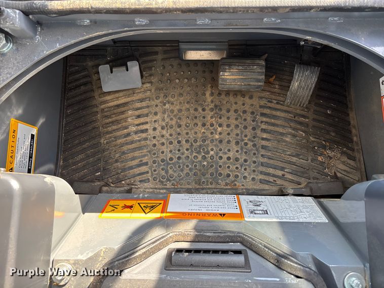 image for item YA2661 Takeuchi TL6R tracked skid steer loader