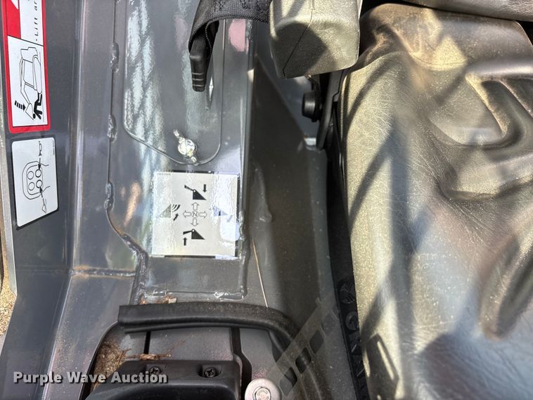 image for item YA2661 Takeuchi TL6R tracked skid steer loader