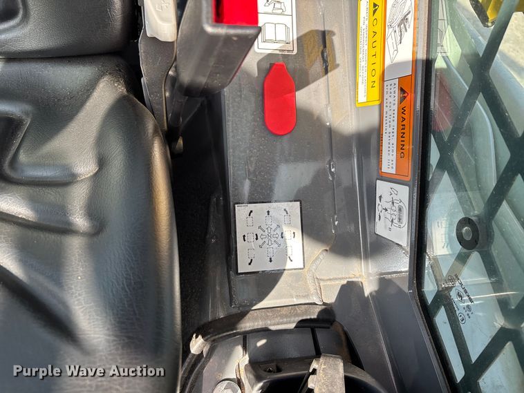 image for item YA2661 Takeuchi TL6R tracked skid steer loader