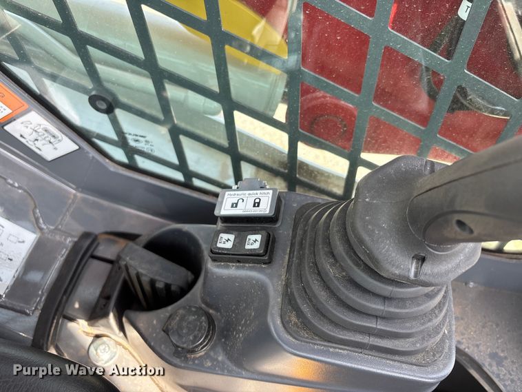 image for item YA2661 Takeuchi TL6R tracked skid steer loader