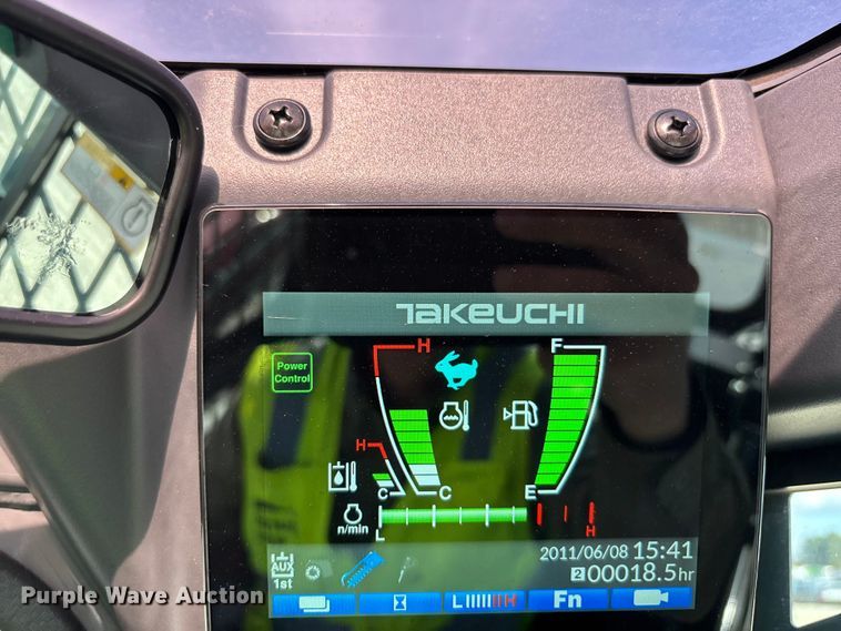 image for item YA2661 Takeuchi TL6R tracked skid steer loader