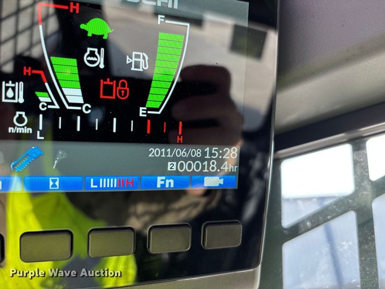 image for item YA2661 Takeuchi TL6R tracked skid steer loader