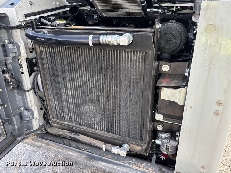 image for item YA2661 Takeuchi TL6R tracked skid steer loader