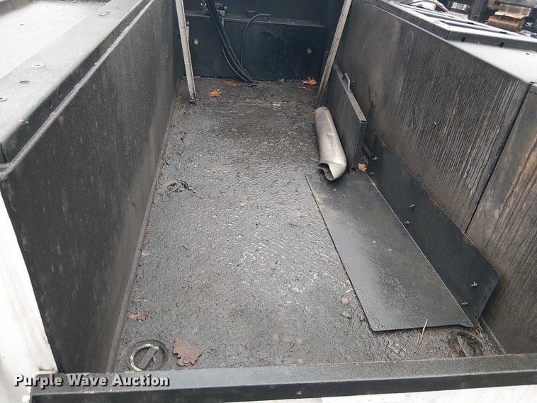 image for item YA2664 2021 Ford F750 Super Duty utility / service truck