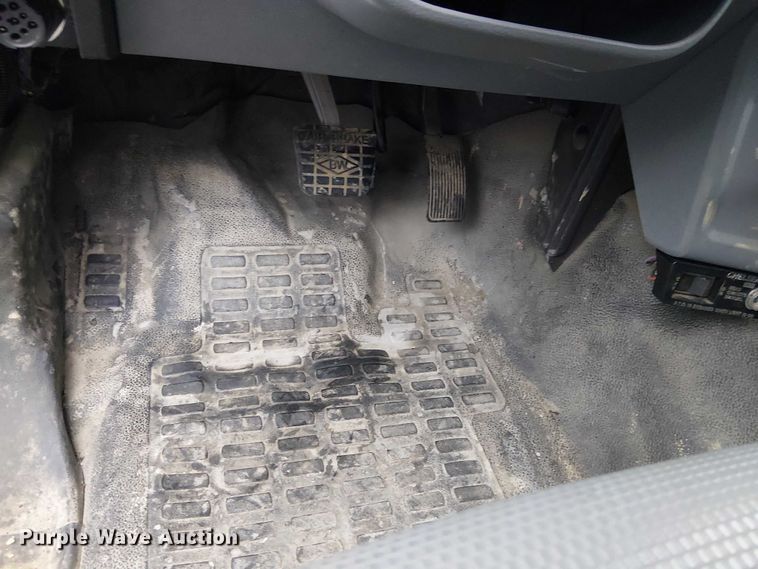 image for item YA2664 2021 Ford F750 Super Duty utility / service truck