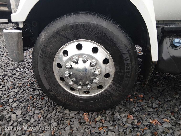 image for item YA2664 2021 Ford F750 Super Duty utility / service truck