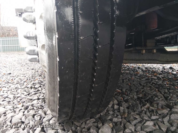 image for item YA2664 2021 Ford F750 Super Duty utility / service truck