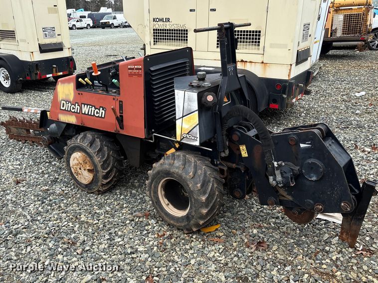 image for item YA2702 2015 Ditch Witch 410SX trencher