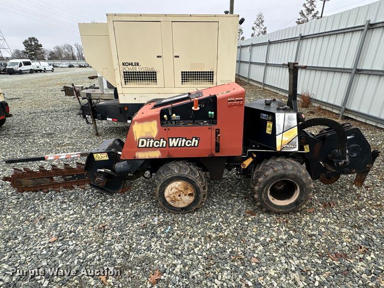 image for item YA2702 2015 Ditch Witch 410SX trencher