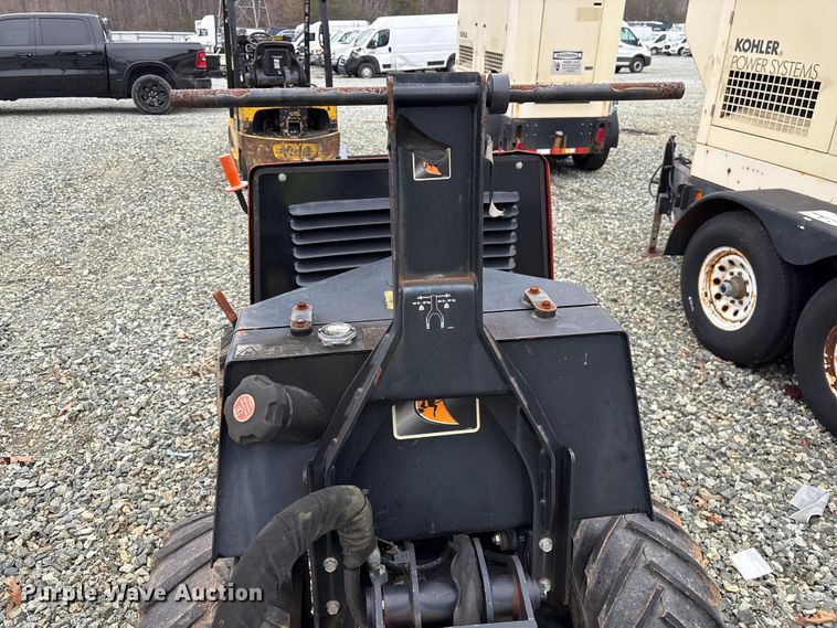 image for item YA2702 2015 Ditch Witch 410SX trencher