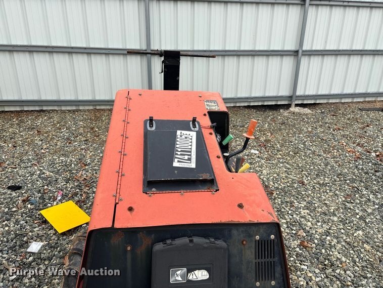 image for item YA2702 2015 Ditch Witch 410SX trencher