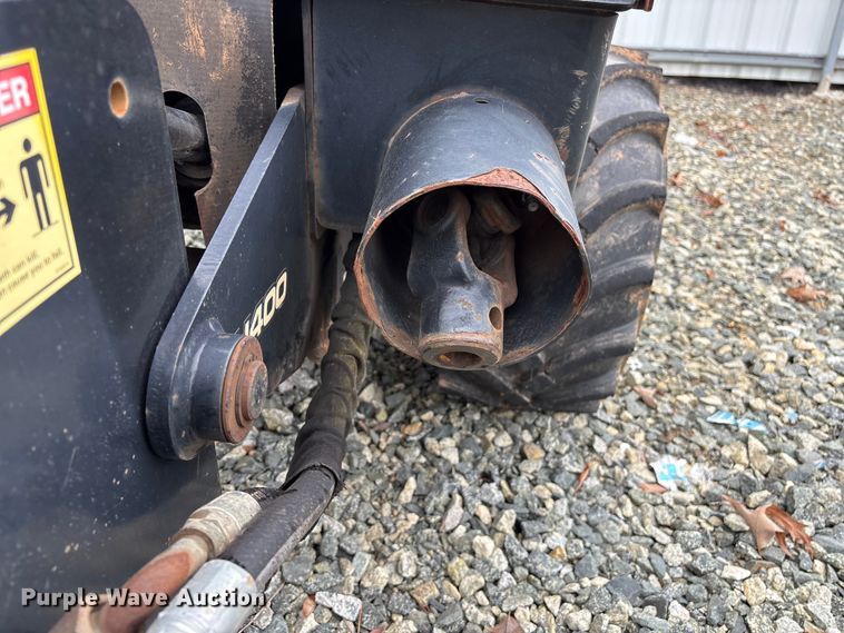 image for item YA2702 2015 Ditch Witch 410SX trencher