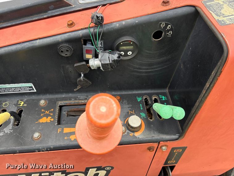 image for item YA2702 2015 Ditch Witch 410SX trencher