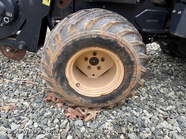 image for item YA2702 2015 Ditch Witch 410SX trencher