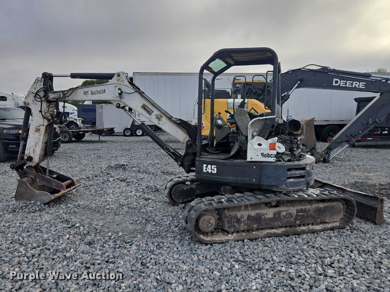 image for item YA2744 2017 Bobcat E45 mini excavator