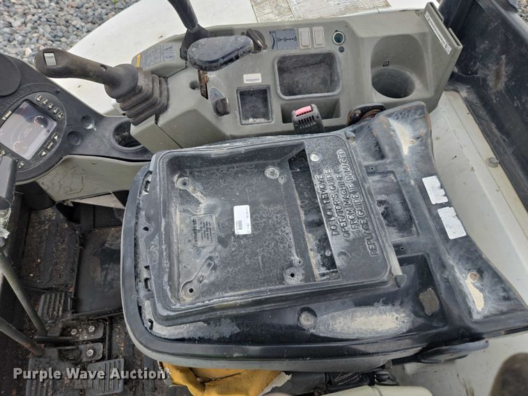 image for item YA2744 2017 Bobcat E45 mini excavator