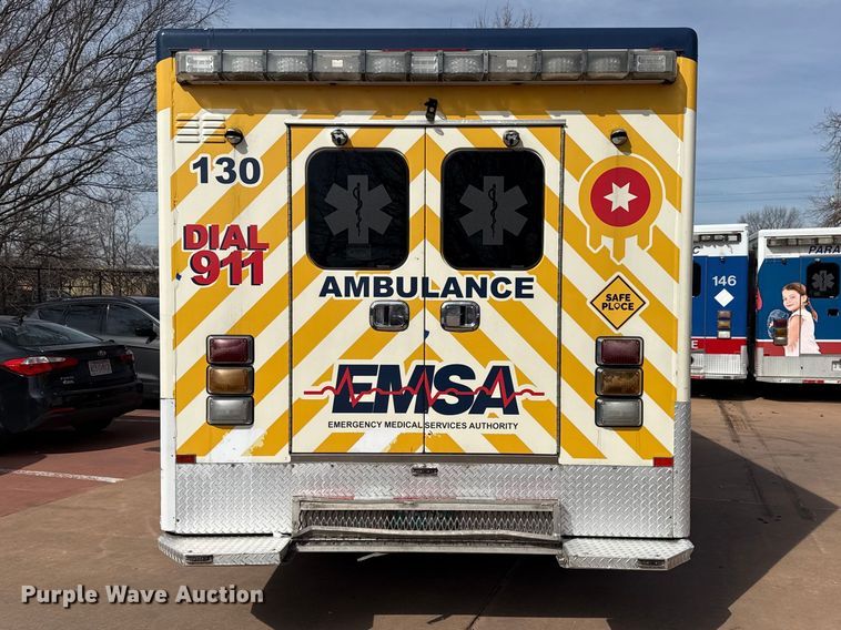 image for item DQ4352 2016 Ford F450 Super Duty XLT ambulance