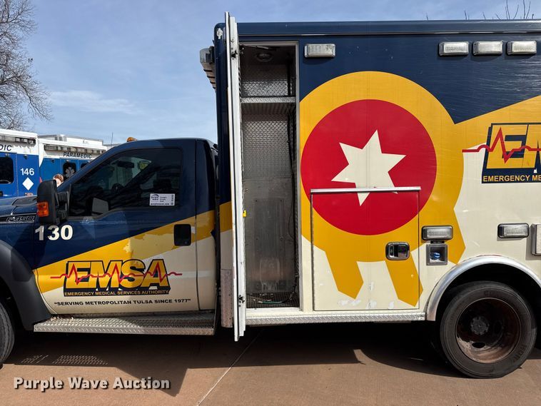 image for item DQ4352 2016 Ford F450 Super Duty XLT ambulance