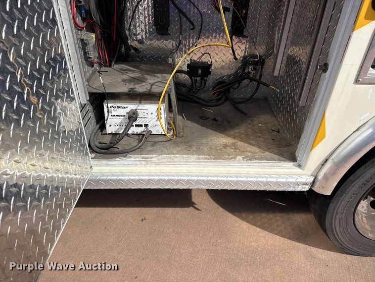 image for item DQ4352 2016 Ford F450 Super Duty XLT ambulance