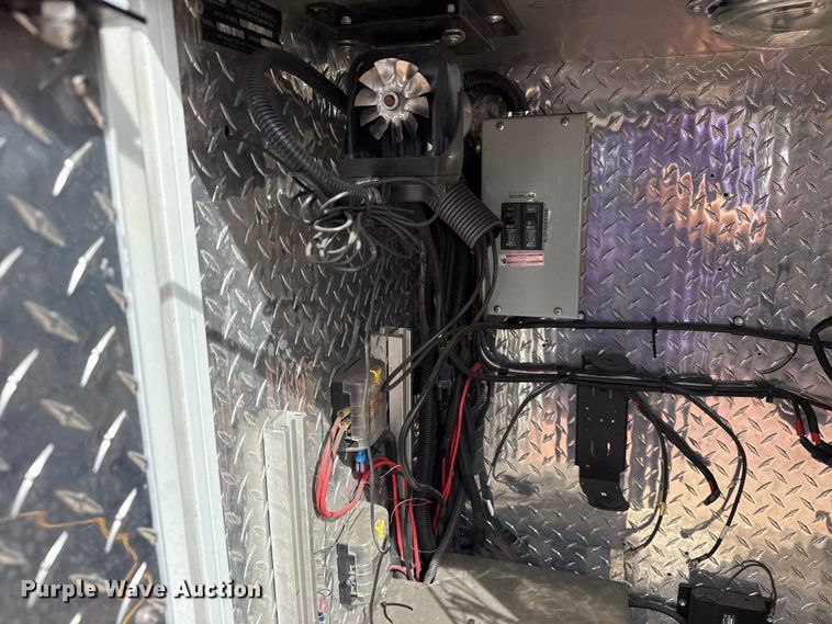 image for item DQ4352 2016 Ford F450 Super Duty XLT ambulance