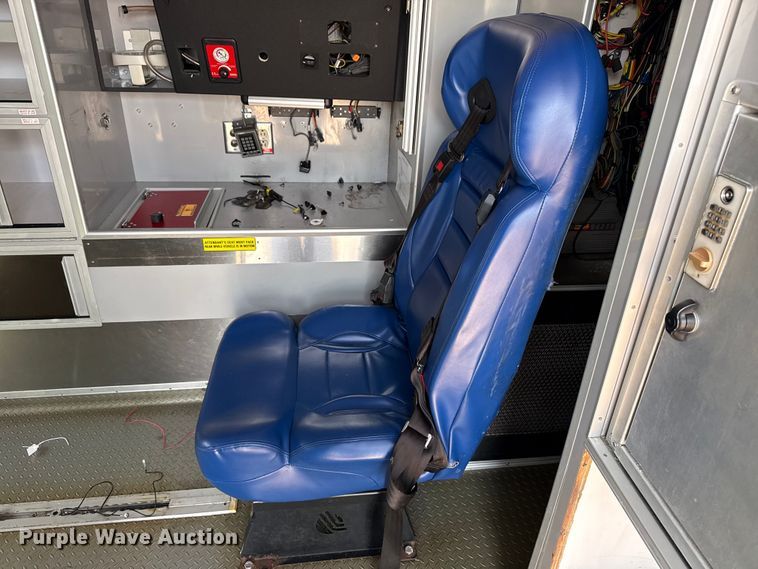 image for item DQ4352 2016 Ford F450 Super Duty XLT ambulance