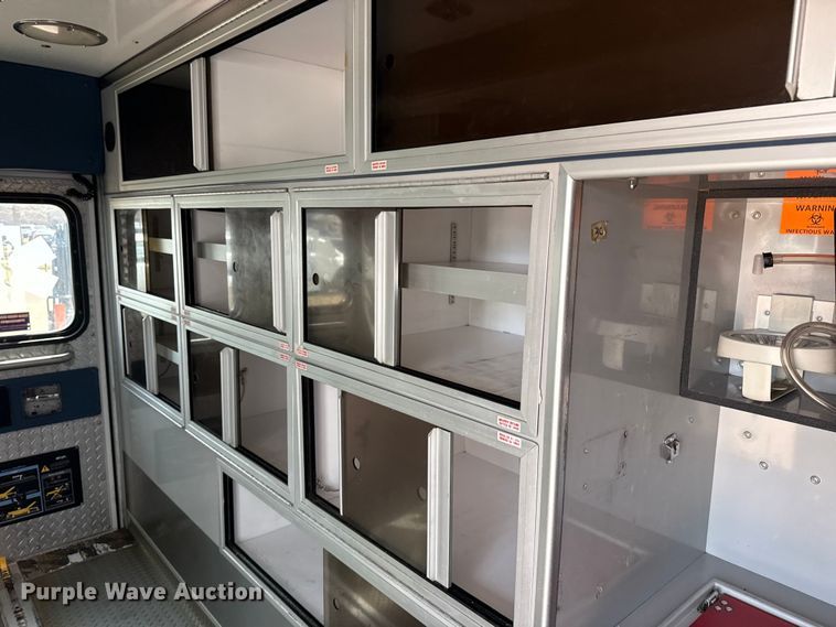 image for item DQ4352 2016 Ford F450 Super Duty XLT ambulance