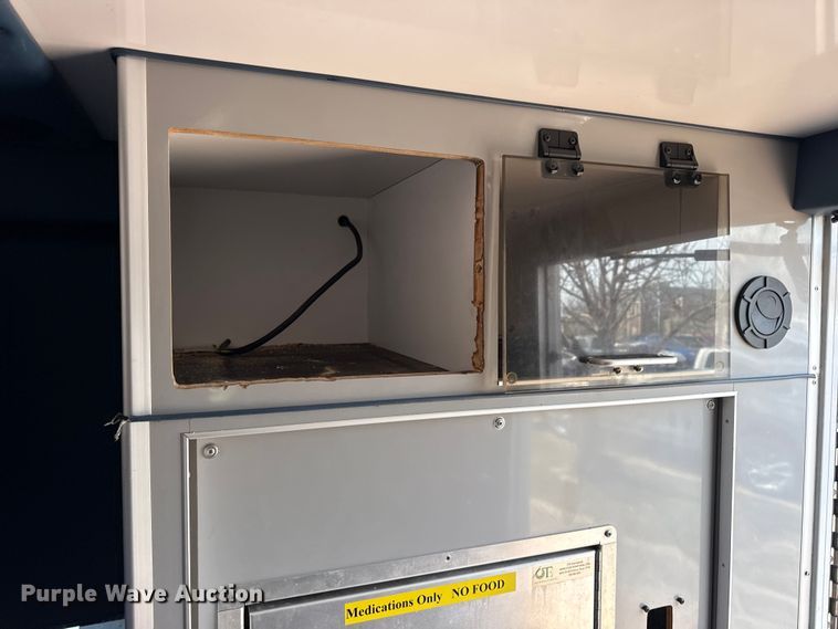 image for item DQ4352 2016 Ford F450 Super Duty XLT ambulance