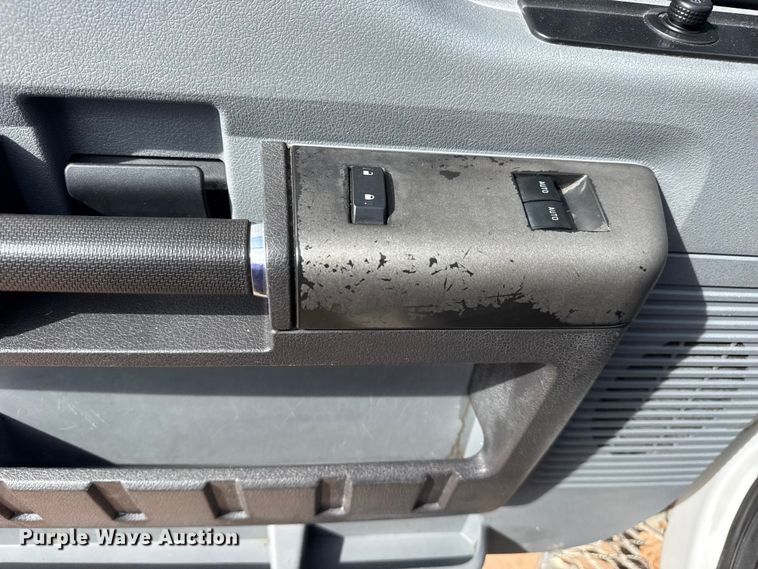 image for item DQ4352 2016 Ford F450 Super Duty XLT ambulance