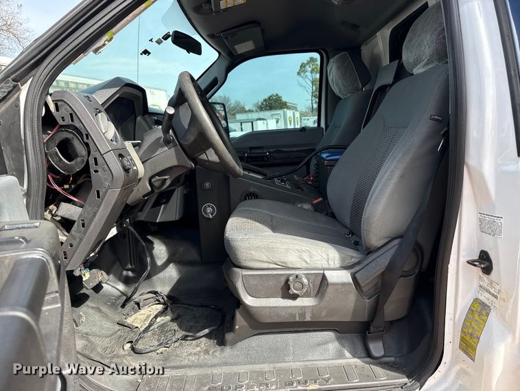 image for item DQ4352 2016 Ford F450 Super Duty XLT ambulance