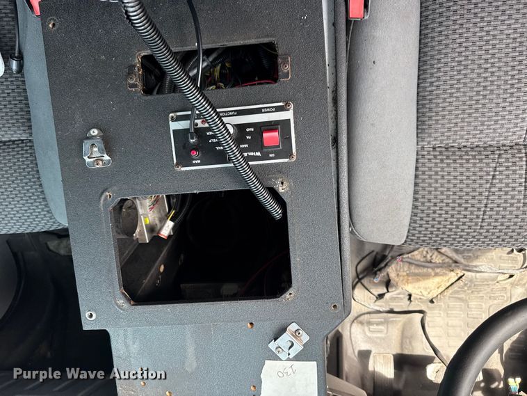 image for item DQ4352 2016 Ford F450 Super Duty XLT ambulance