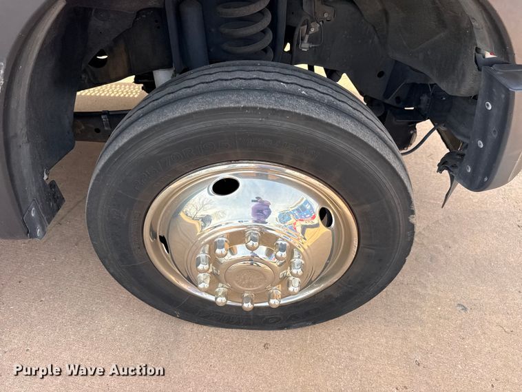 image for item DQ4352 2016 Ford F450 Super Duty XLT ambulance