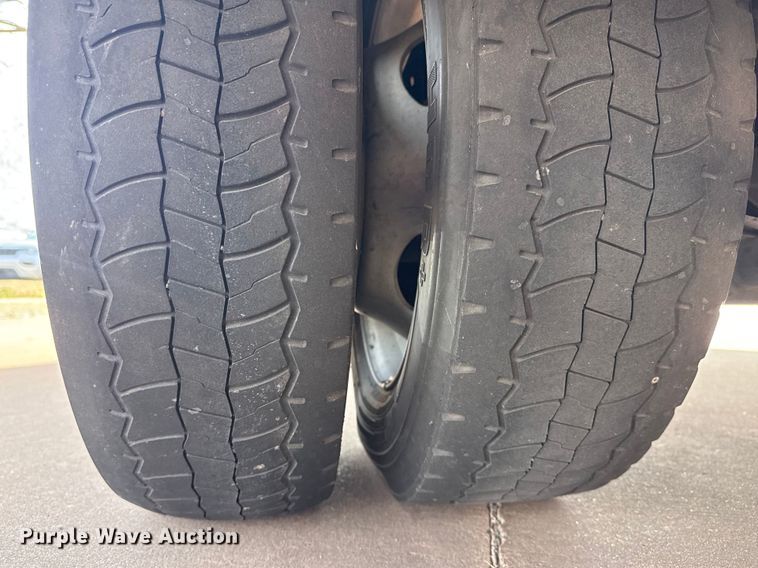 image for item DQ4352 2016 Ford F450 Super Duty XLT ambulance