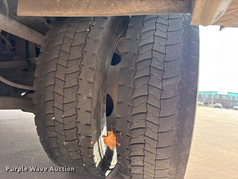 image for item DQ4352 2016 Ford F450 Super Duty XLT ambulance