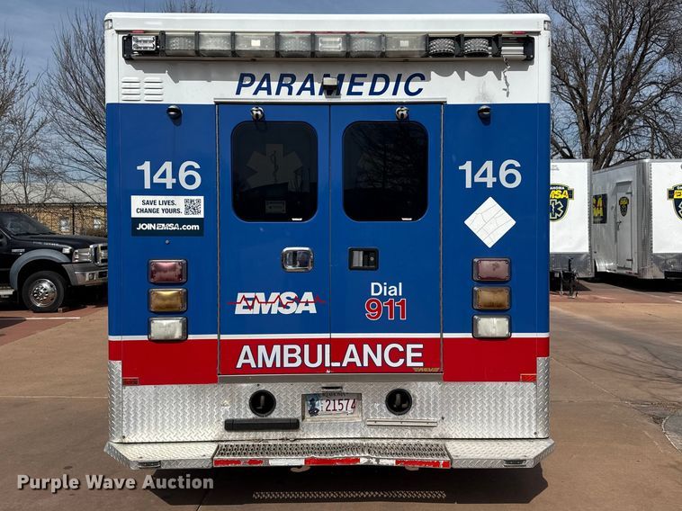 image for item DQ4353 2012 Ford F450 Super Duty XLT ambulance