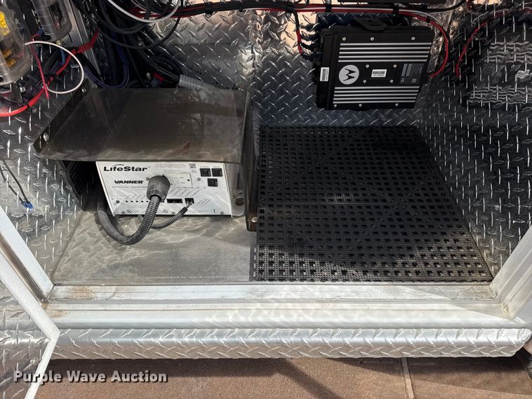 image for item DQ4353 2012 Ford F450 Super Duty XLT ambulance