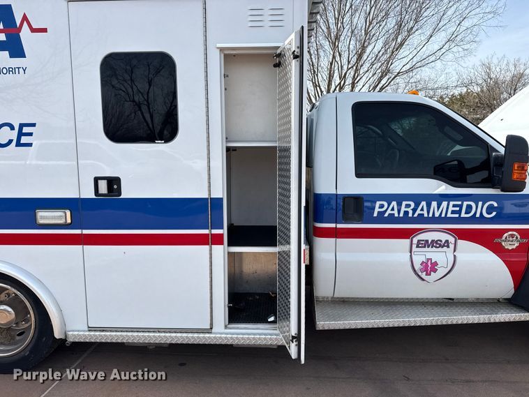 image for item DQ4353 2012 Ford F450 Super Duty XLT ambulance
