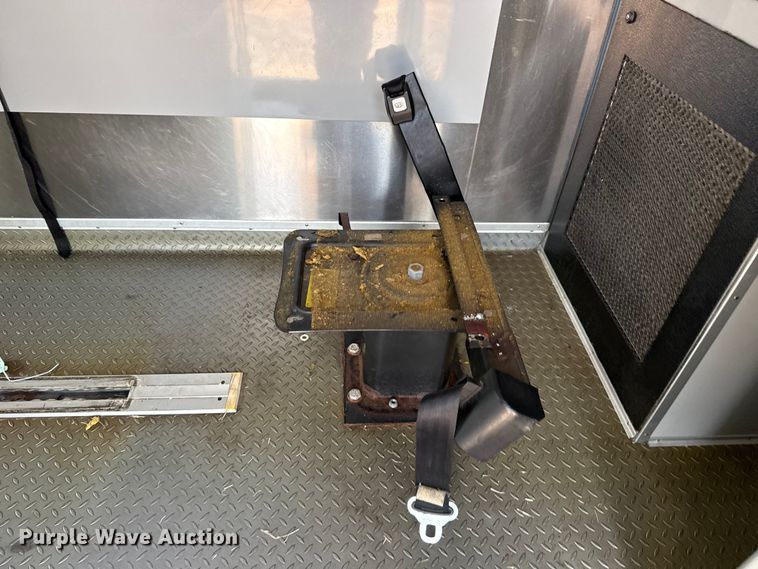 image for item DQ4353 2012 Ford F450 Super Duty XLT ambulance