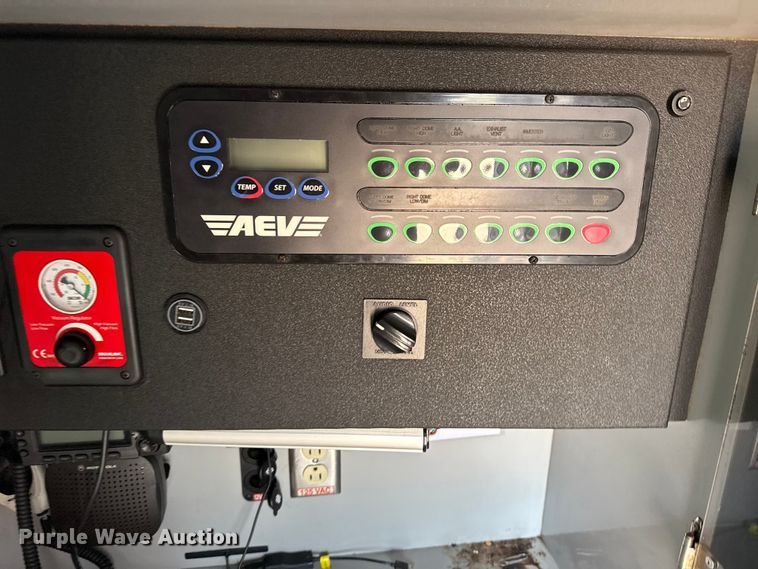 image for item DQ4353 2012 Ford F450 Super Duty XLT ambulance