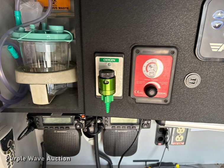 image for item DQ4353 2012 Ford F450 Super Duty XLT ambulance