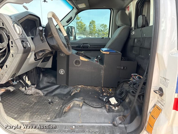 image for item DQ4353 2012 Ford F450 Super Duty XLT ambulance