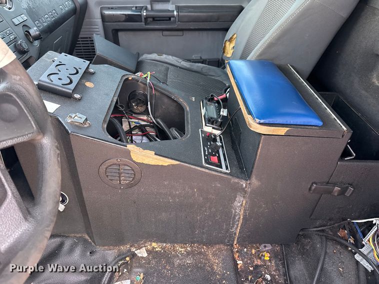 image for item DQ4353 2012 Ford F450 Super Duty XLT ambulance