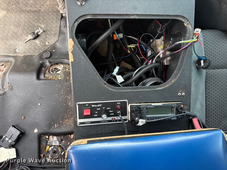 image for item DQ4353 2012 Ford F450 Super Duty XLT ambulance