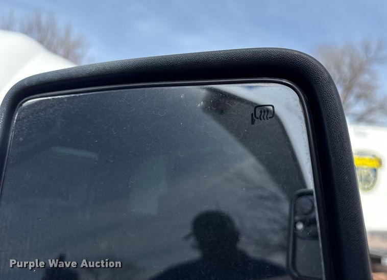 image for item DQ4353 2012 Ford F450 Super Duty XLT ambulance