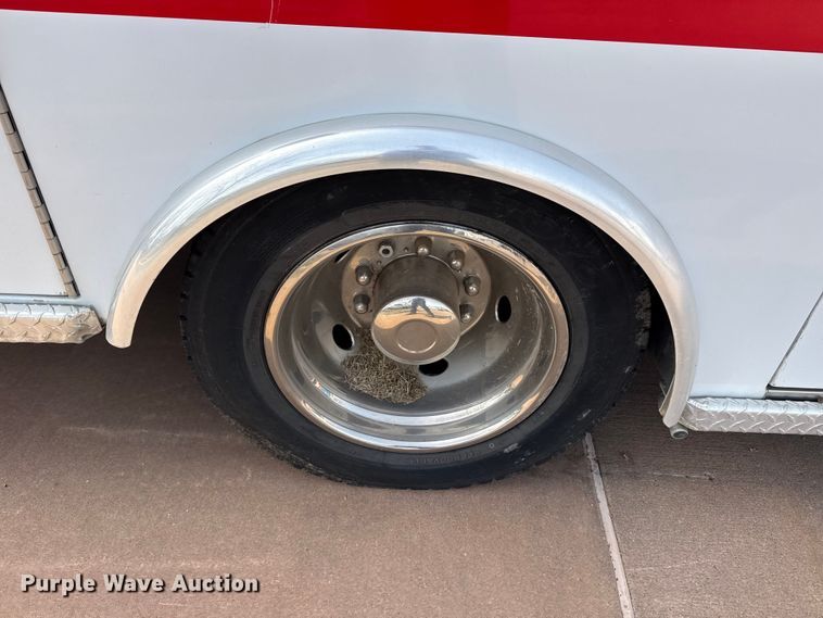 image for item DQ4353 2012 Ford F450 Super Duty XLT ambulance