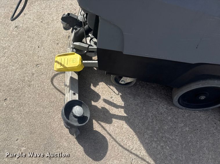 image for item DQ4354 2015 Karcher R65 floor scrubber