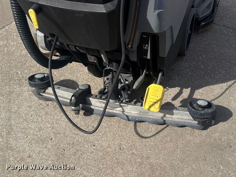 image for item DQ4354 2015 Karcher R65 floor scrubber